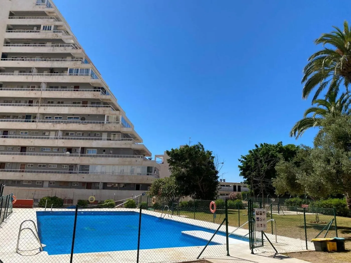 Cozy 1 Bed Apartment In Europark 74 Benalmádena